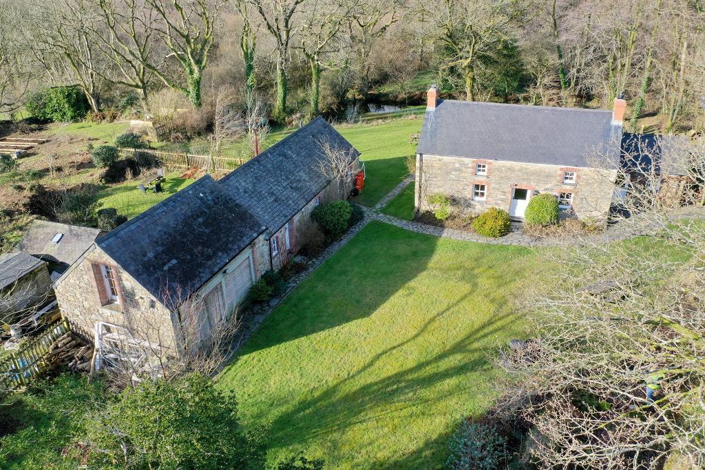 6 Bedroom Farmhouse And Cottage With Land for Sale in Near Glogue, SA36 0DZ