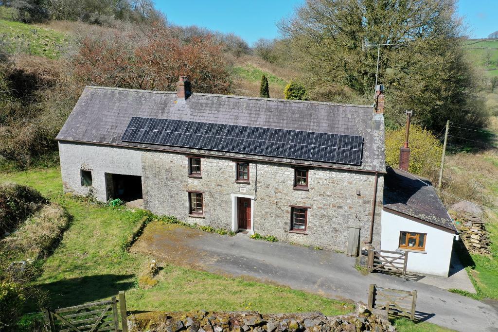 3 Bedroom Detached House With Land for Sale in Pontsian, Llandysul, SA44 4UP