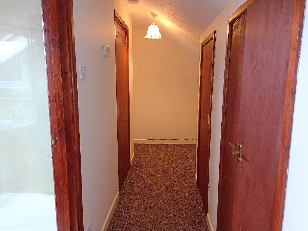 2 Bedroom Flat with Retail Unit for Sale in Newcastle Emlyn, SA38 9AJ