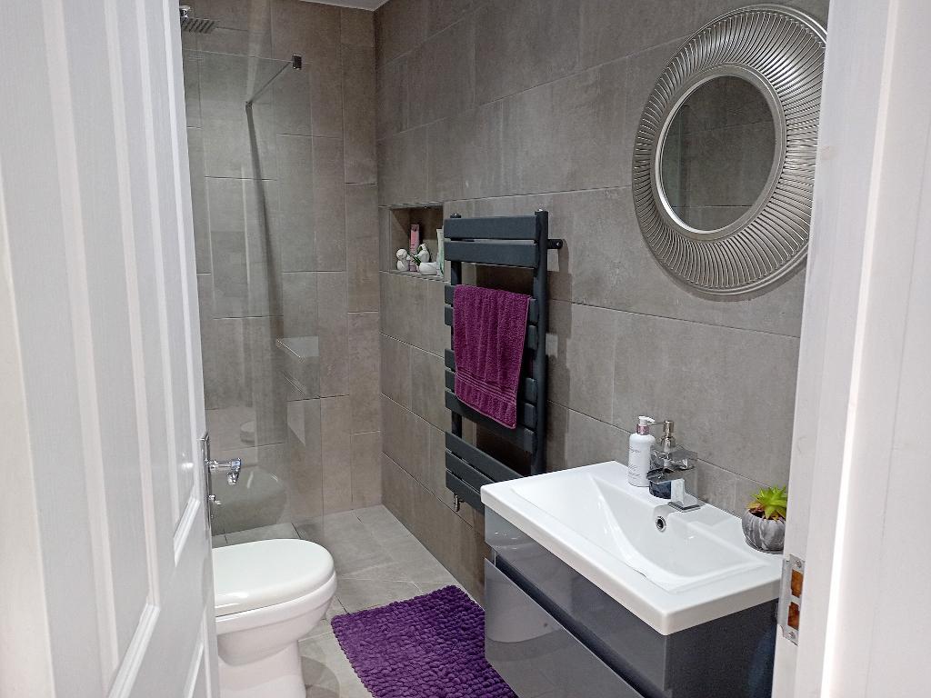 3 Bedroom Detached Bungalow for Sale in Capel  Iwan, Nr Newcastle Emlyn, SA38 9LT