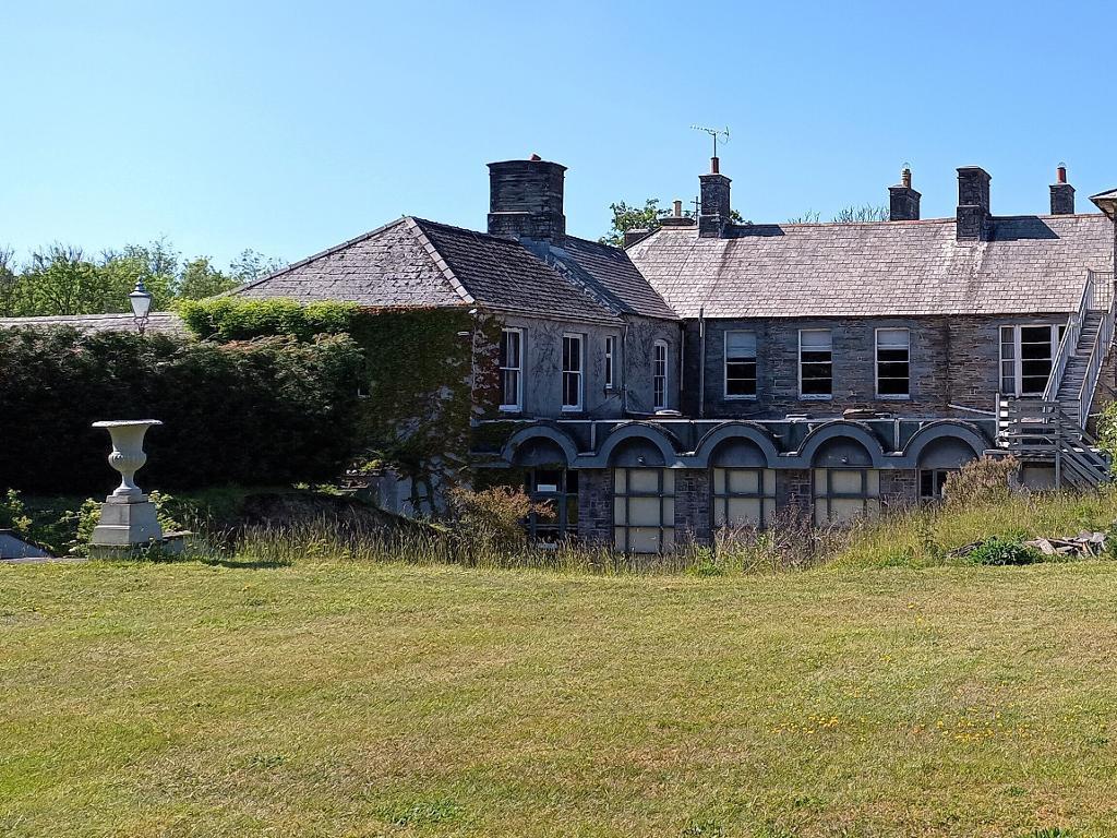 3 Bedroom Manor House Conversion for Sale in Cardigan, SA43 2QA