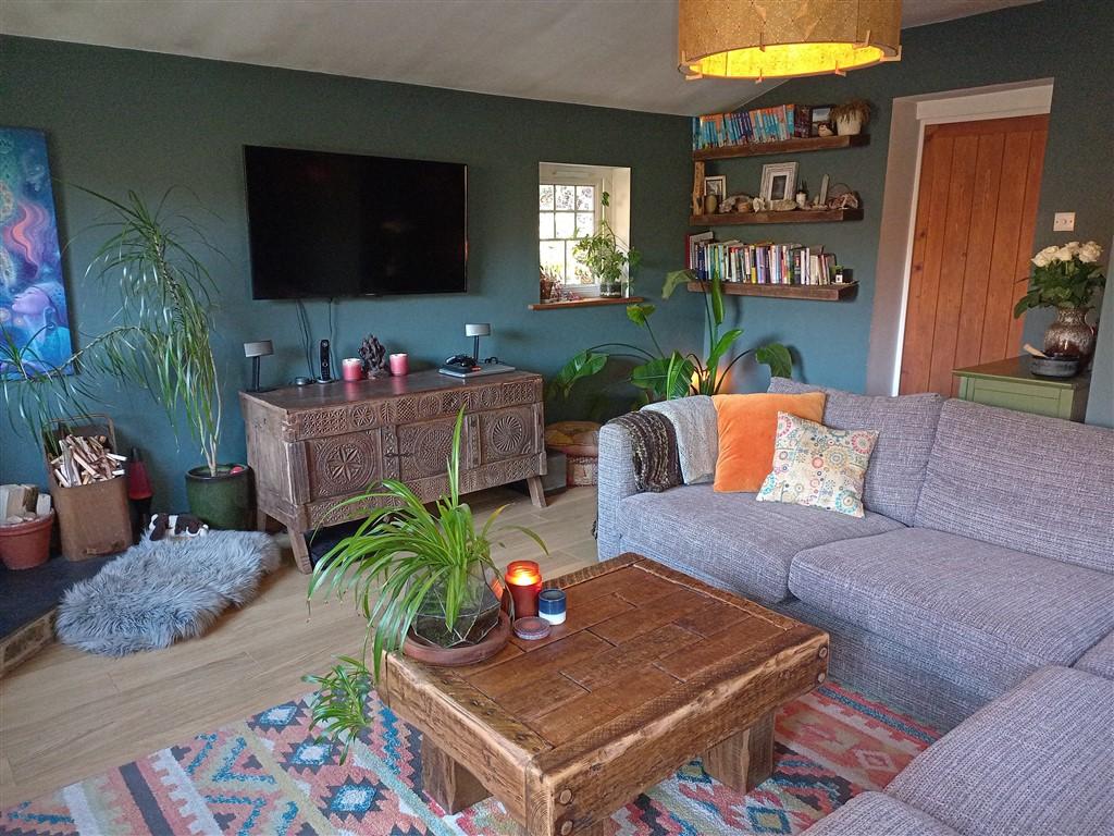 3 Bedroom Detached House With Land for Sale in Llandysul, SA44 5HR