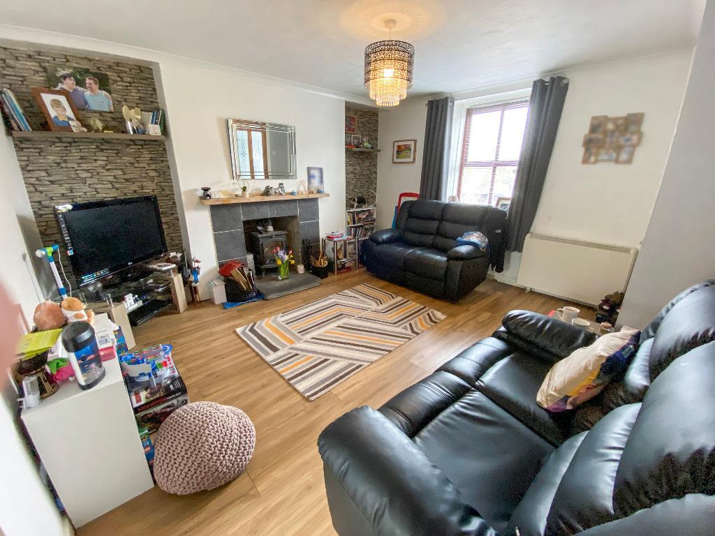 3 Bedroom Terraced for Sale in Drefach Felindre, Llandysul, SA44 5YA