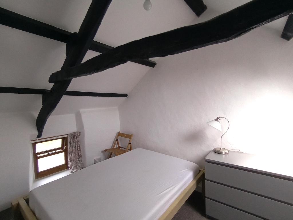 3 Bedroom Smallholding for Sale in Drefach Felindre, Llandysul, SA44 5XT