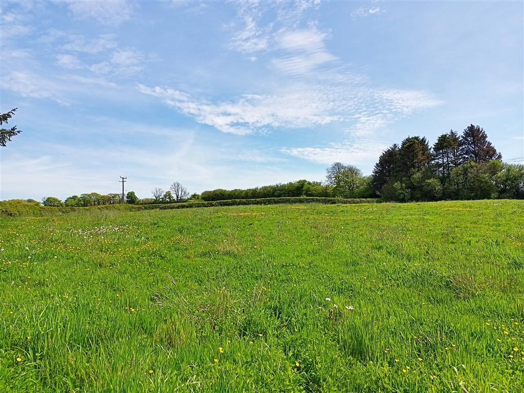 4 Bedroom Smallholding for Sale in Pontantwn, Kidwelly, SA17 5LN