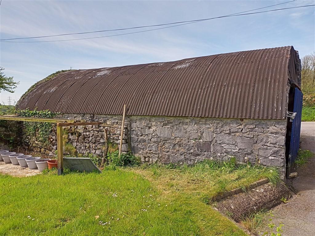 4 Bedroom Smallholding for Sale in Pontantwn, Kidwelly, SA17 5LN