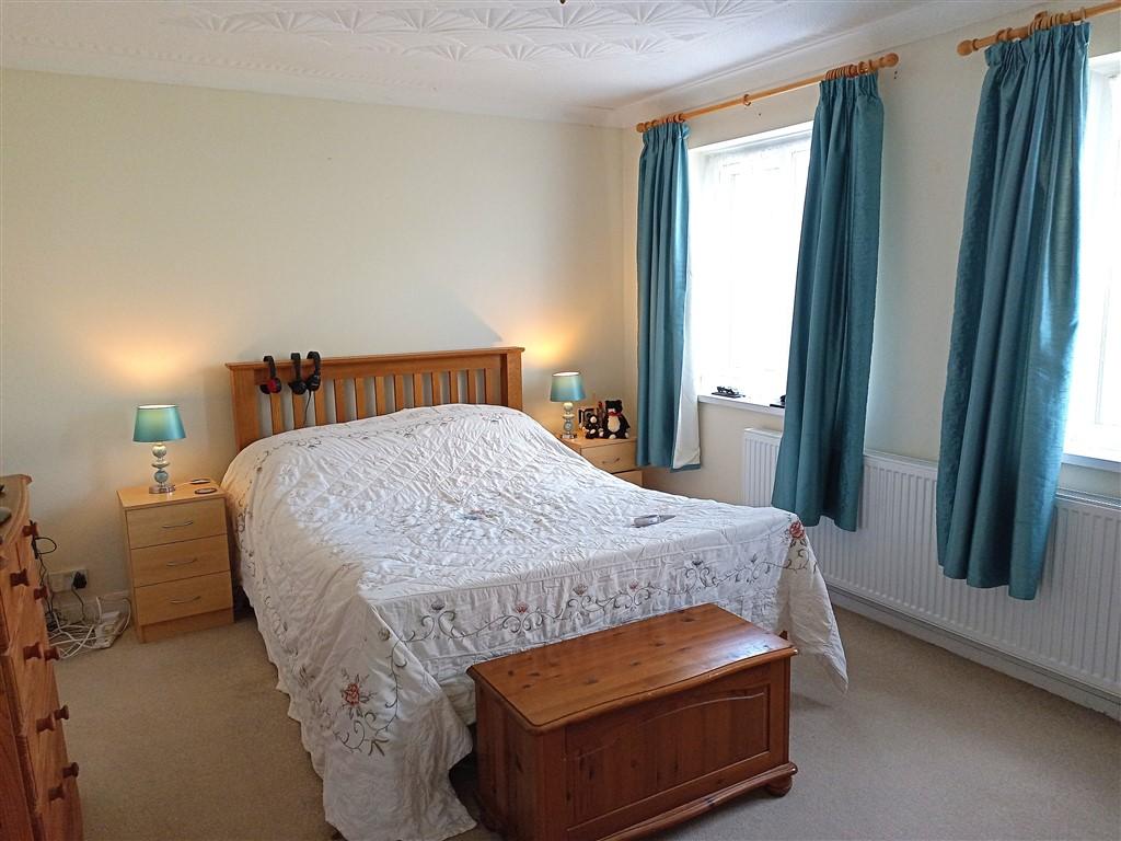 4 Bedroom Smallholding for Sale in Pontantwn, Kidwelly, SA17 5LN
