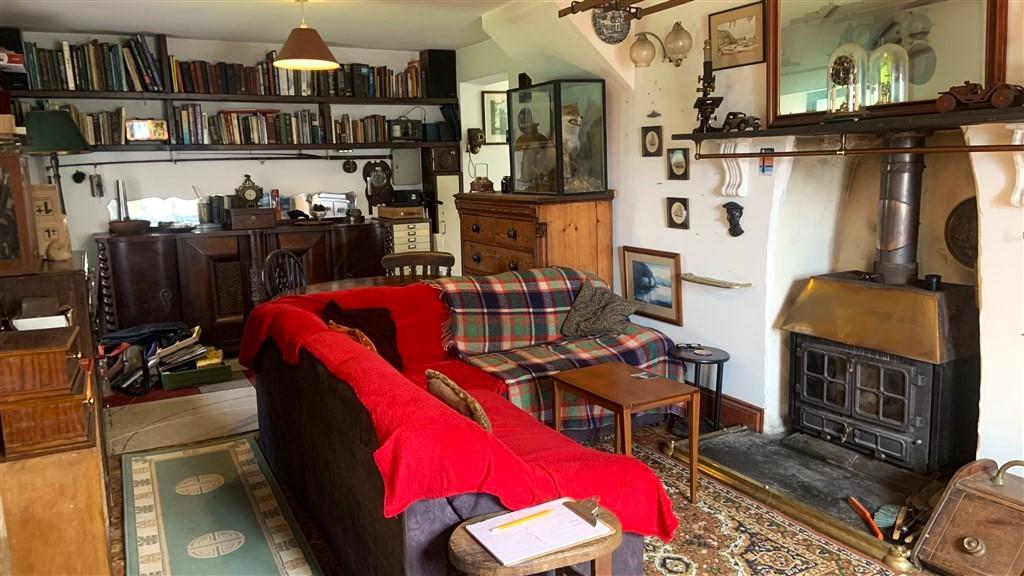 2 Bedroom Detached House for Sale in Boncath, SA37 0LN