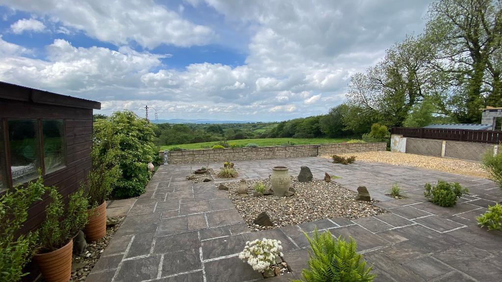 3 Bedroom Detached House for Sale in Coed y Bryn, Llandysul, SA44 5LH