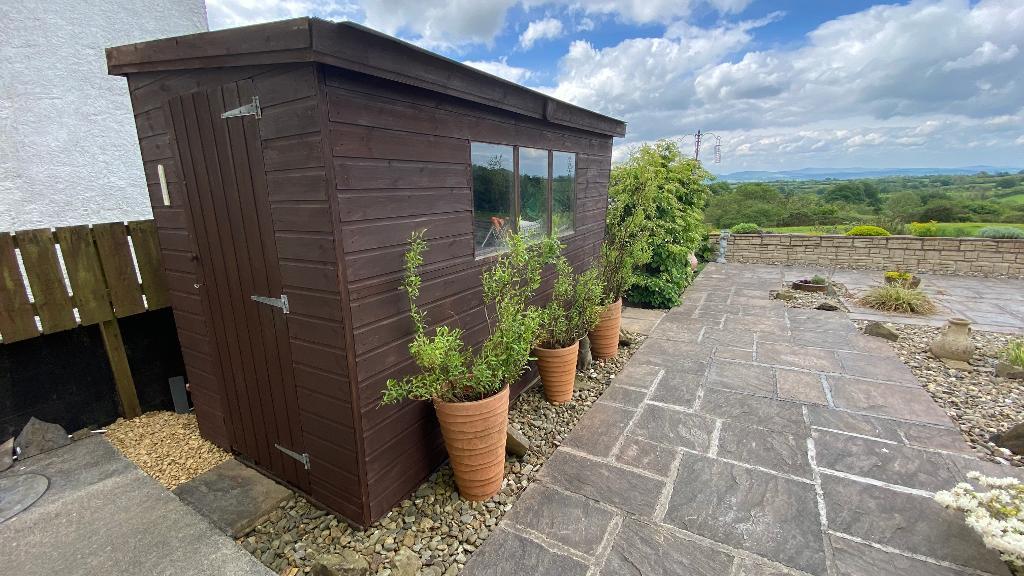 3 Bedroom Detached House for Sale in Coed y Bryn, Llandysul, SA44 5LH