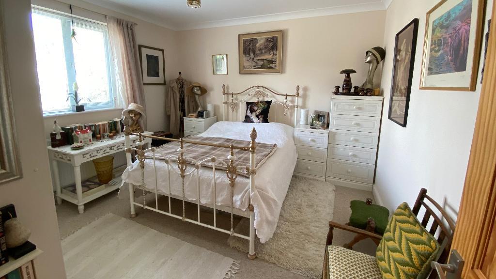 3 Bedroom Detached House for Sale in Coed y Bryn, Llandysul, SA44 5LH