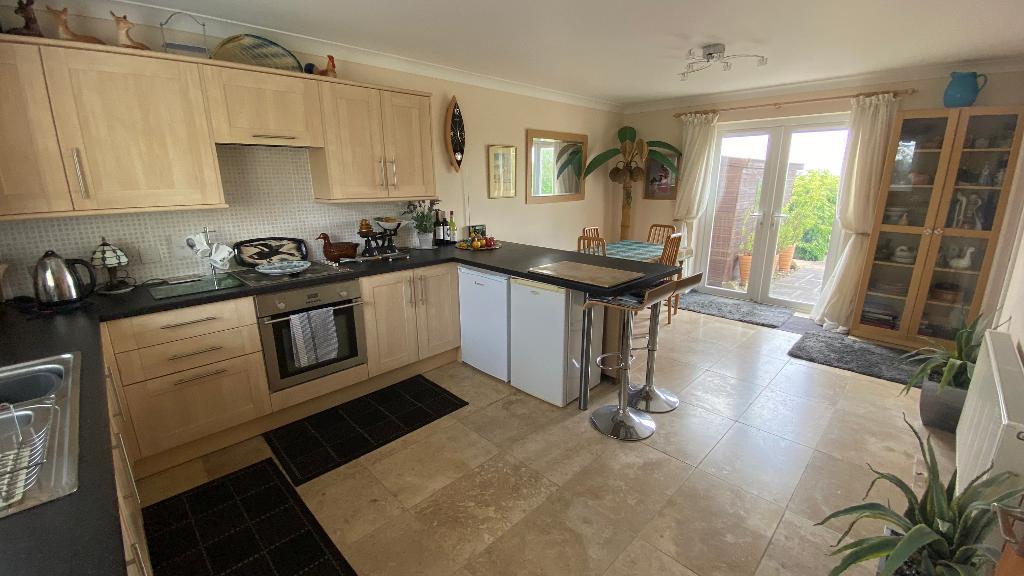 3 Bedroom Detached House for Sale in Coed y Bryn, Llandysul, SA44 5LH