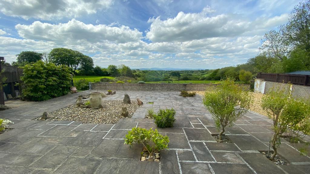 3 Bedroom Detached House for Sale in Coed y Bryn, Llandysul, SA44 5LH