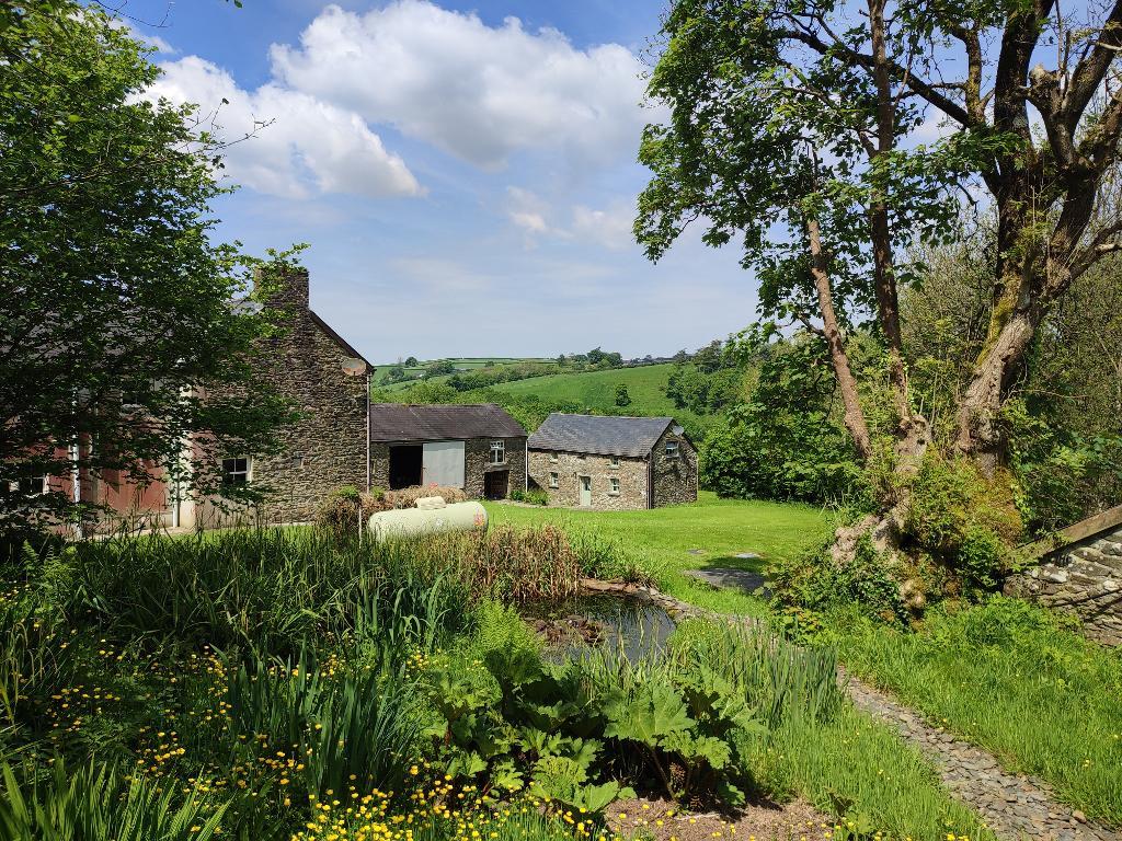 7 Bedroom Farmhouse And Cottage With Land for Sale in Llandysul, SA44 4RT