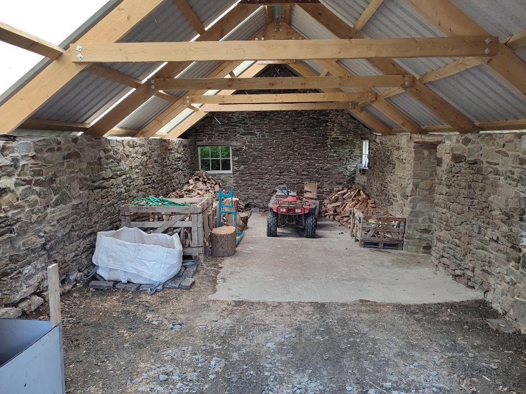 7 Bedroom Farmhouse And Cottage With Land for Sale in Llandysul, SA44 4RT