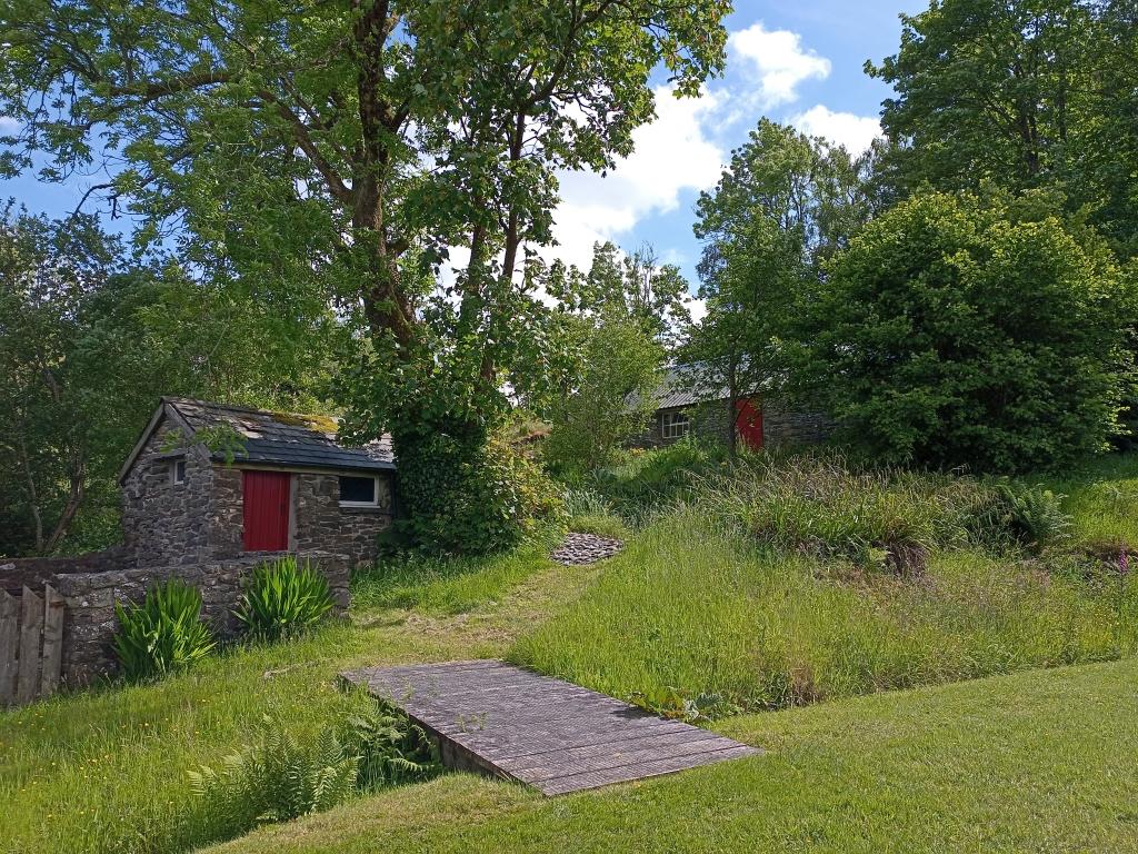 7 Bedroom Farmhouse And Cottage With Land for Sale in Llandysul, SA44 4RT