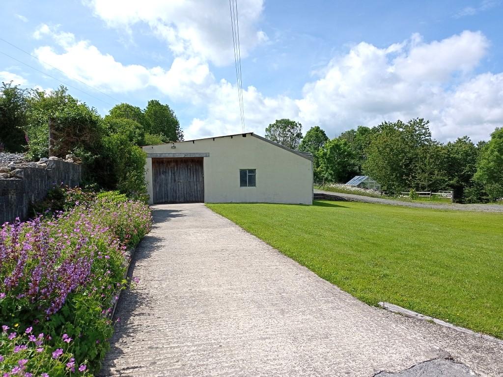 7 Bedroom Farmhouse And Cottage With Land for Sale in Llandysul, SA44 4RT