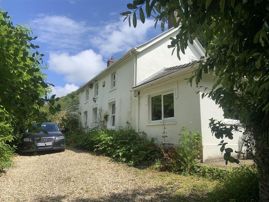 3 Bedroom Detached House With Land for Sale in Llandysul, SA44 5HR