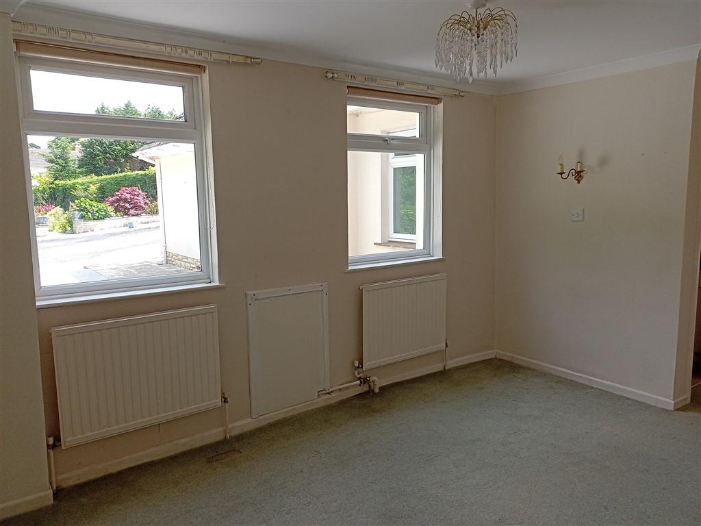 4 Bedroom Detached Dormer Bungalow for Sale in Cardigan, SA43 1AP