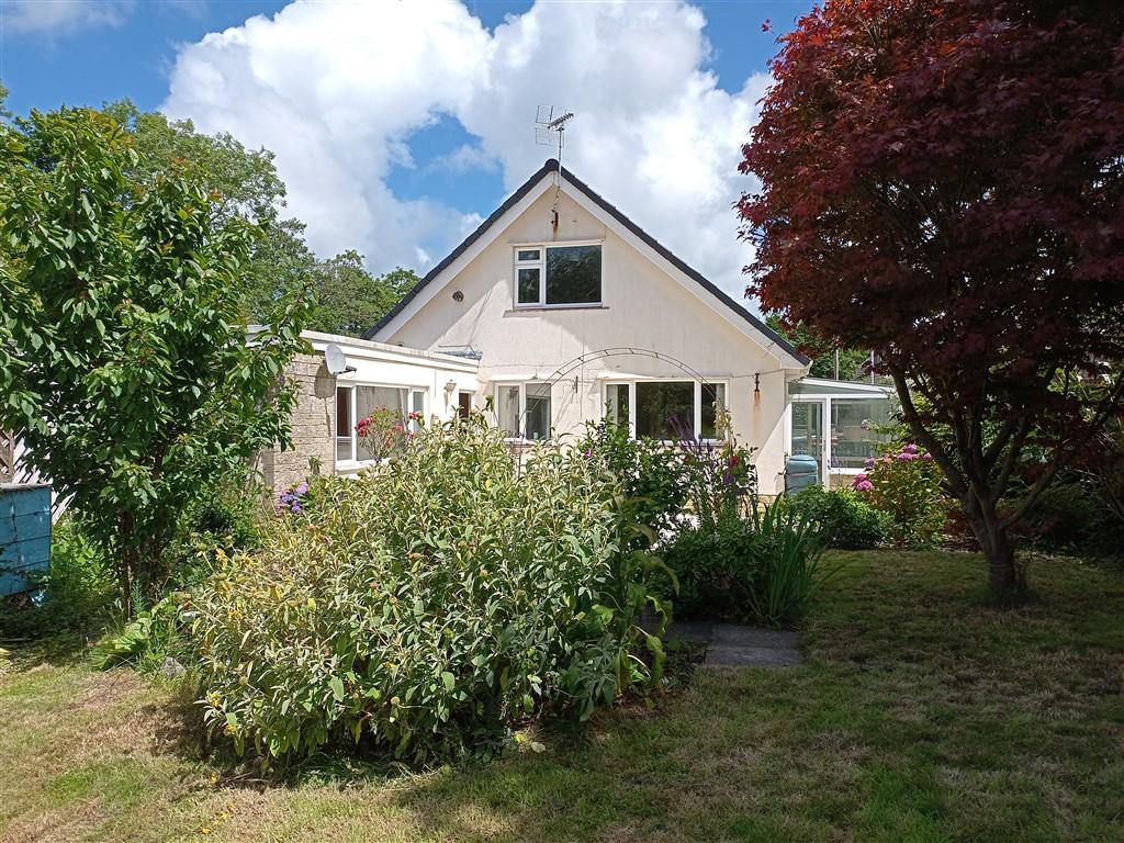 4 Bedroom Detached Dormer Bungalow for Sale in Cardigan, SA43 1AP