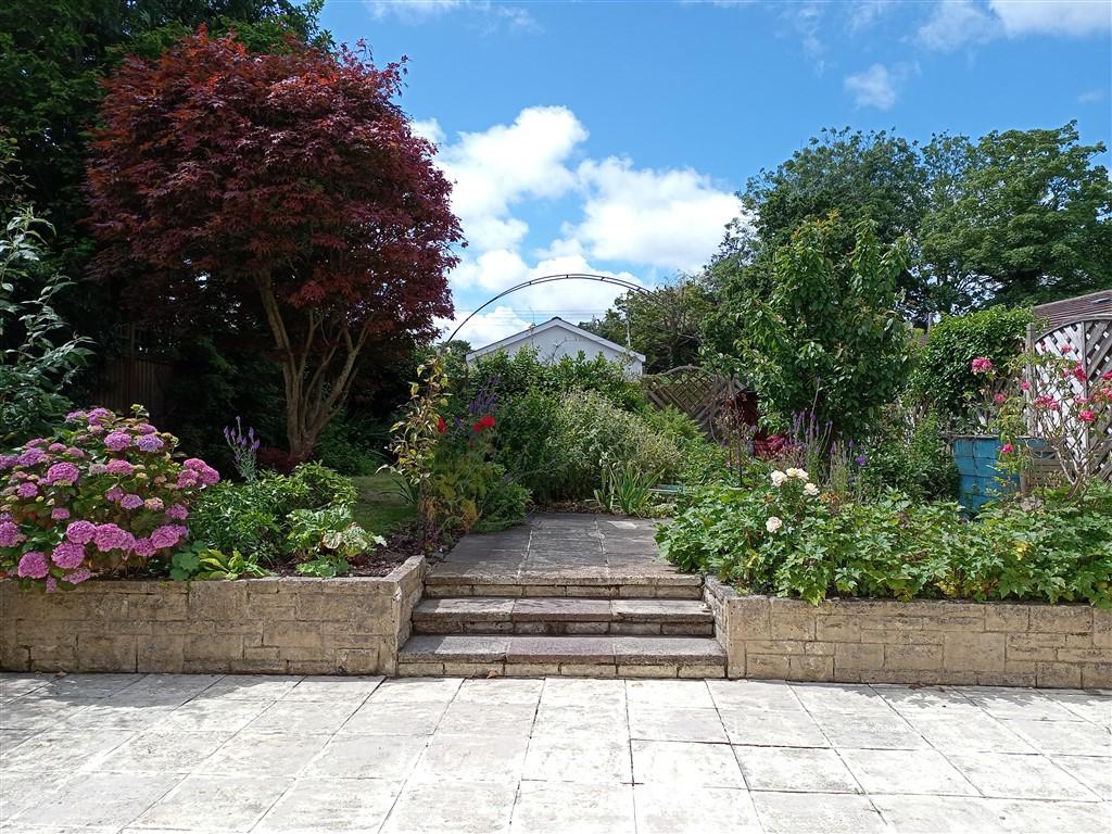 4 Bedroom Detached Dormer Bungalow for Sale in Cardigan, SA43 1AP