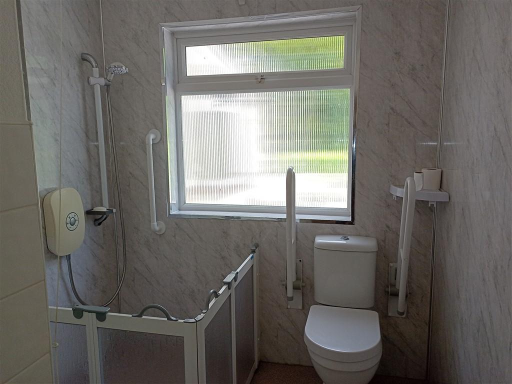 4 Bedroom Detached Dormer Bungalow for Sale in Cardigan, SA43 1AP