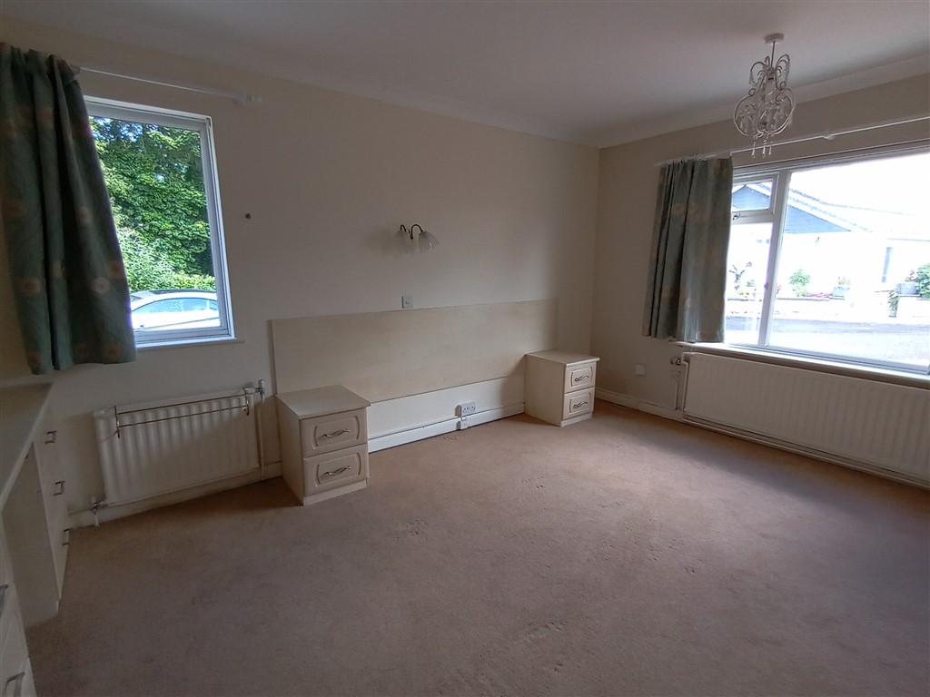 4 Bedroom Detached Dormer Bungalow for Sale in Cardigan, SA43 1AP