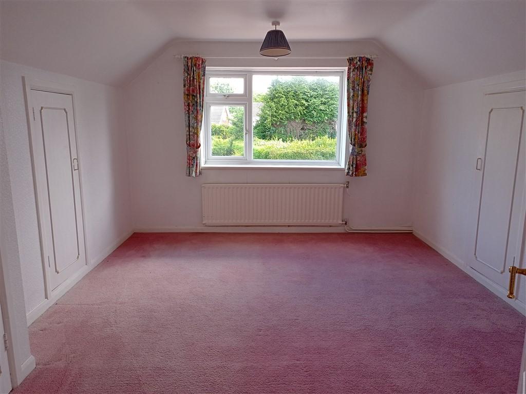 4 Bedroom Detached Dormer Bungalow for Sale in Cardigan, SA43 1AP