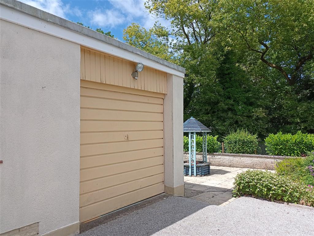 4 Bedroom Detached Dormer Bungalow for Sale in Cardigan, SA43 1AP