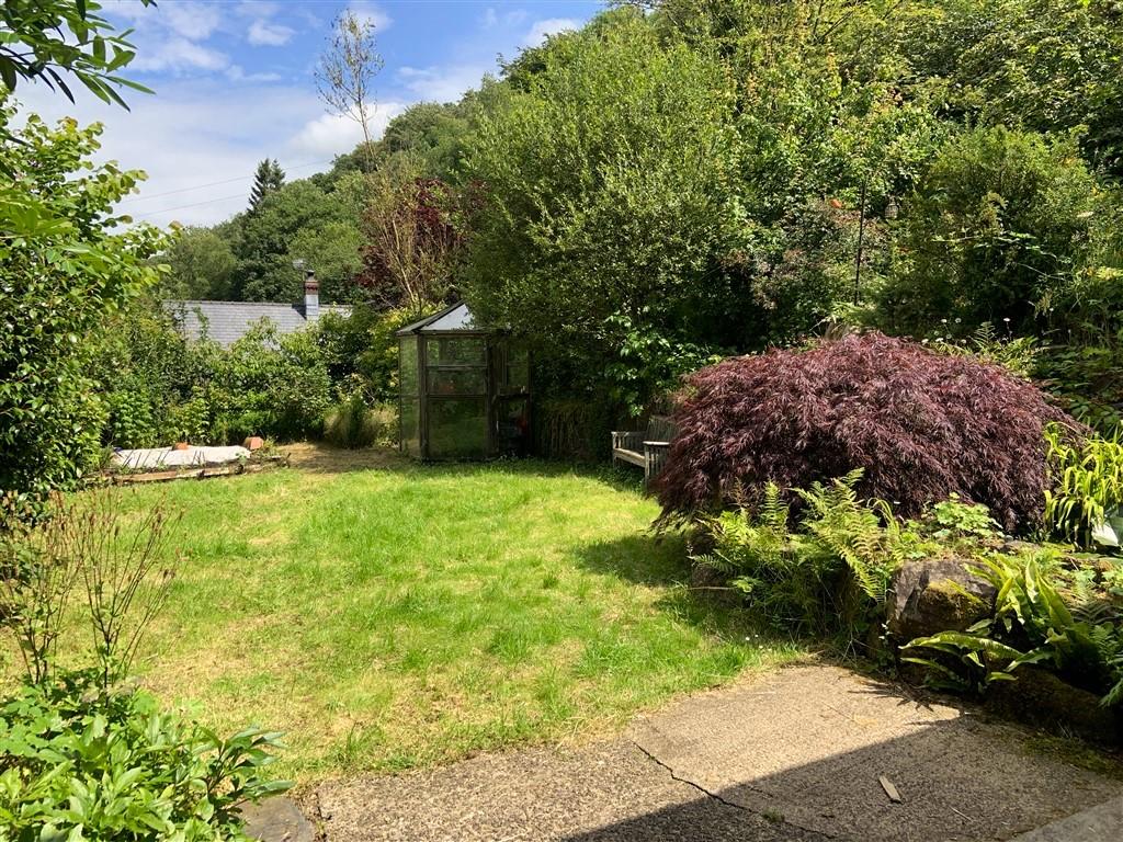 3 Bedroom Detached House With Land for Sale in Llandysul, SA44 5HR