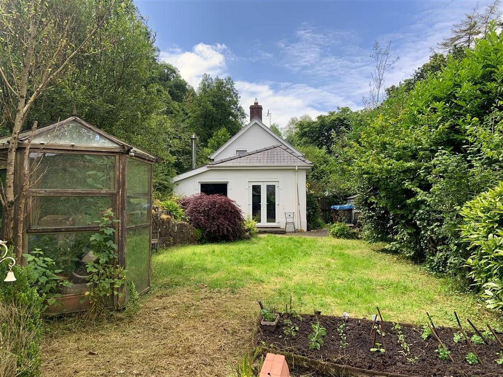 3 Bedroom Detached House With Land for Sale in Llandysul, SA44 5HR