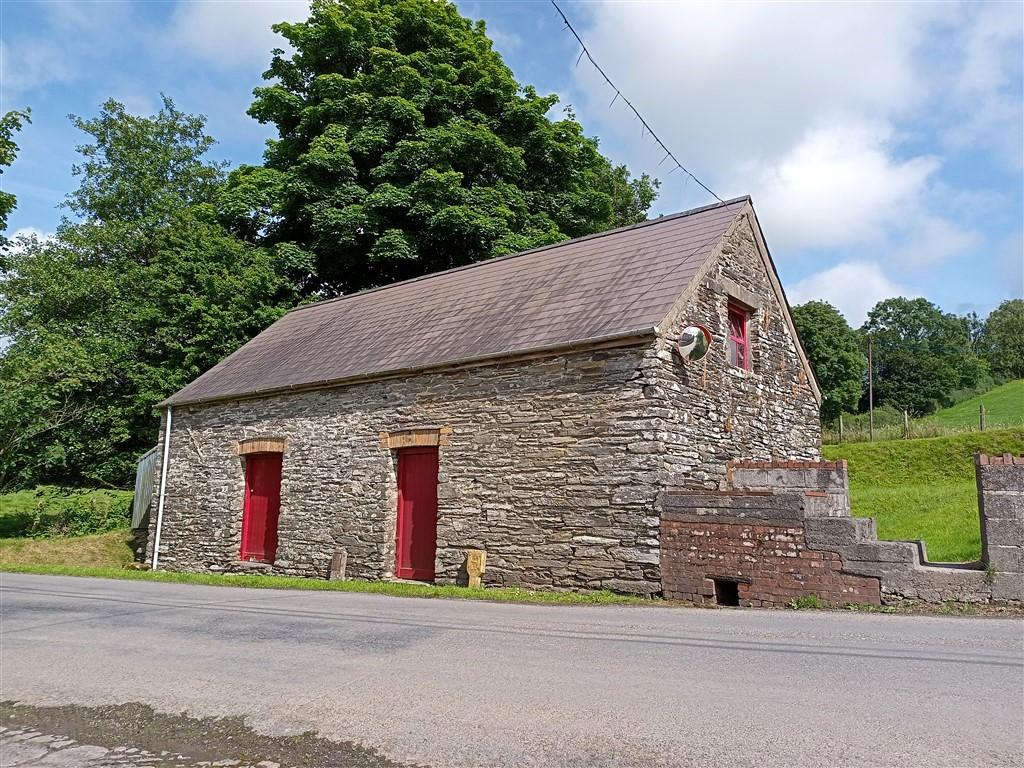 3 Bedroom Smallholding for Sale in Newcastle Emlyn, SA38 9RS