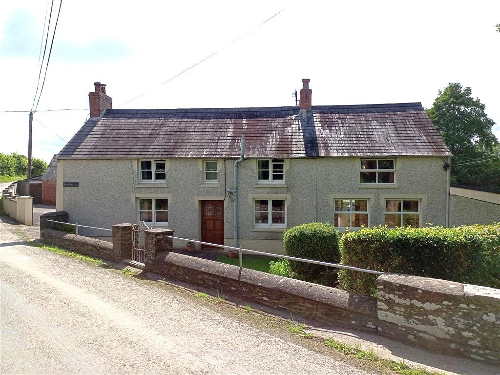 3 Bedroom Smallholding for Sale in Newcastle Emlyn, SA38 9RS