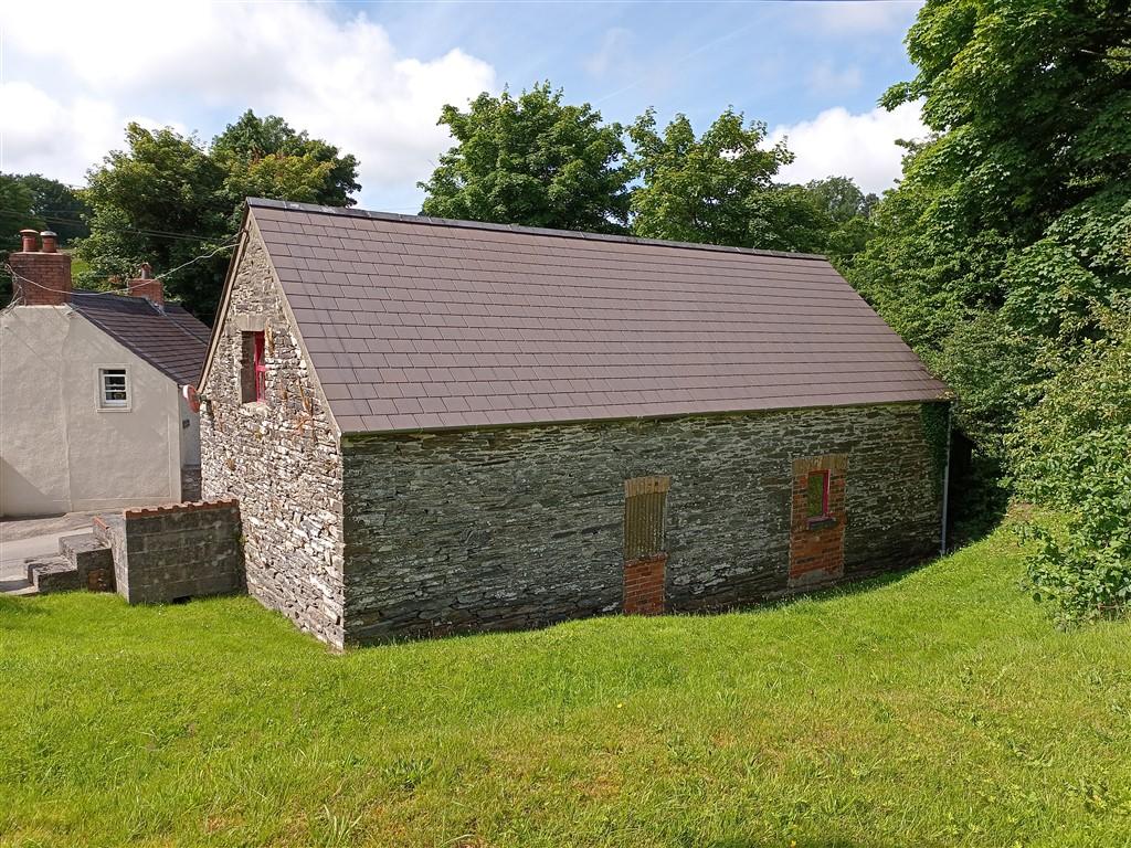 3 Bedroom Smallholding for Sale in Newcastle Emlyn, SA38 9RS