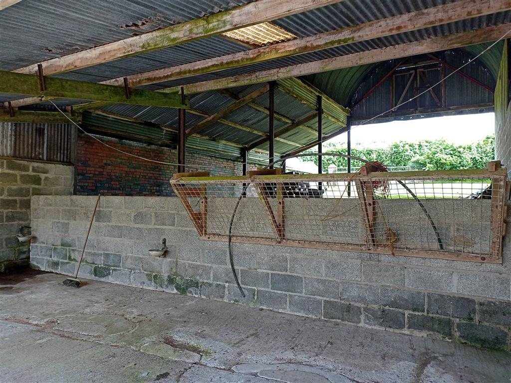 3 Bedroom Smallholding for Sale in Newcastle Emlyn, SA38 9RS