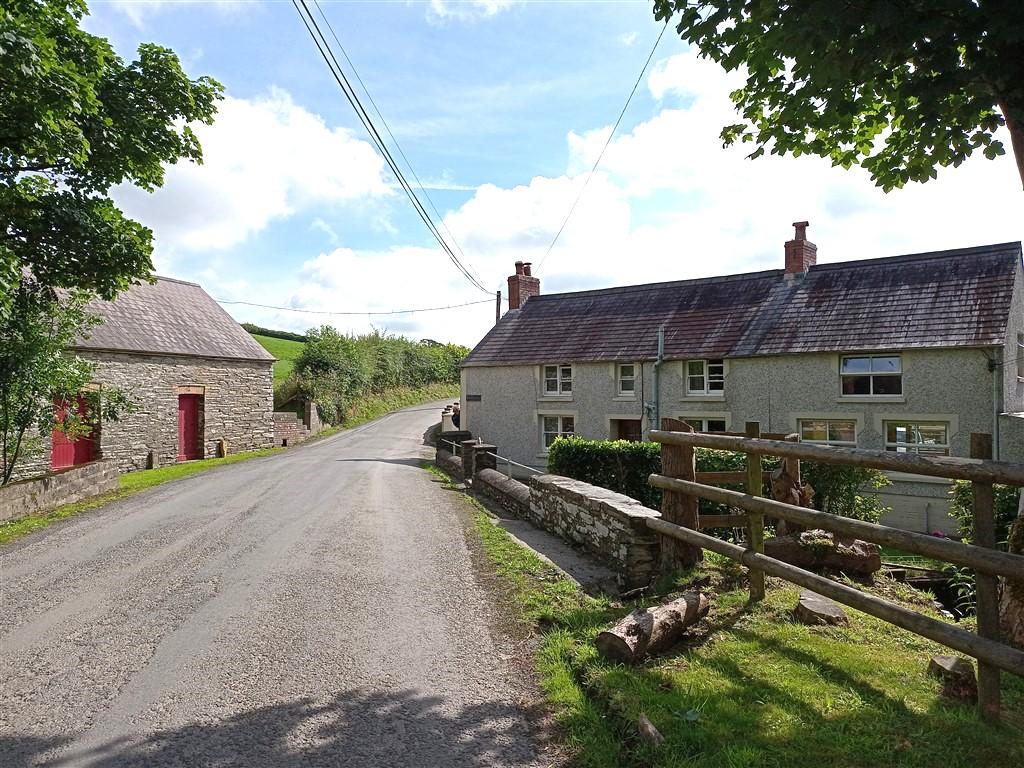 3 Bedroom Smallholding for Sale in Newcastle Emlyn, SA38 9RS