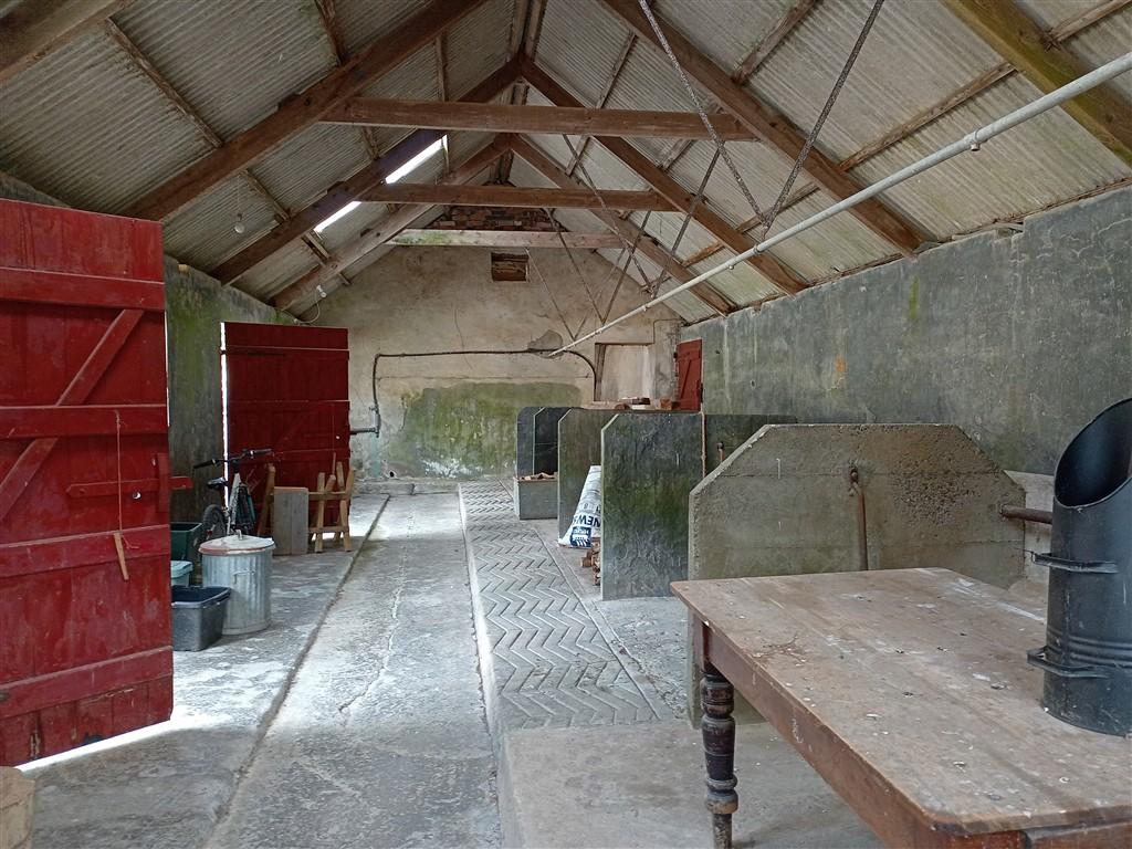 3 Bedroom Smallholding for Sale in Newcastle Emlyn, SA38 9RS