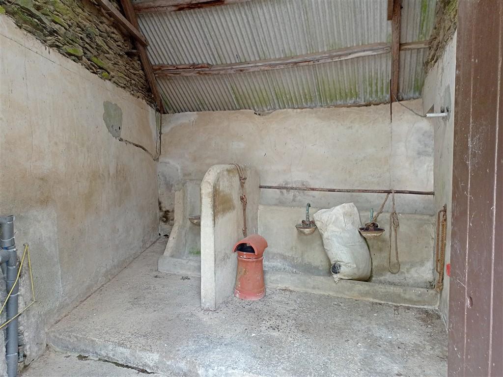 3 Bedroom Smallholding for Sale in Newcastle Emlyn, SA38 9RS