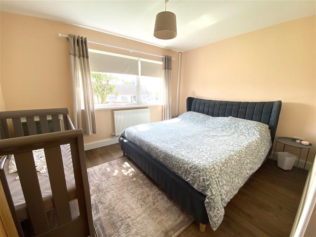 5 Bedroom Detached Bungalow for Sale in Cardigan, SA43 1QU
