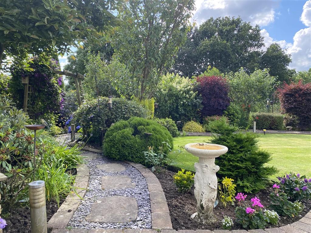 4 Bedroom Detached House for Sale in Rhydowen, Nr Llandysul, SA44 4UD
