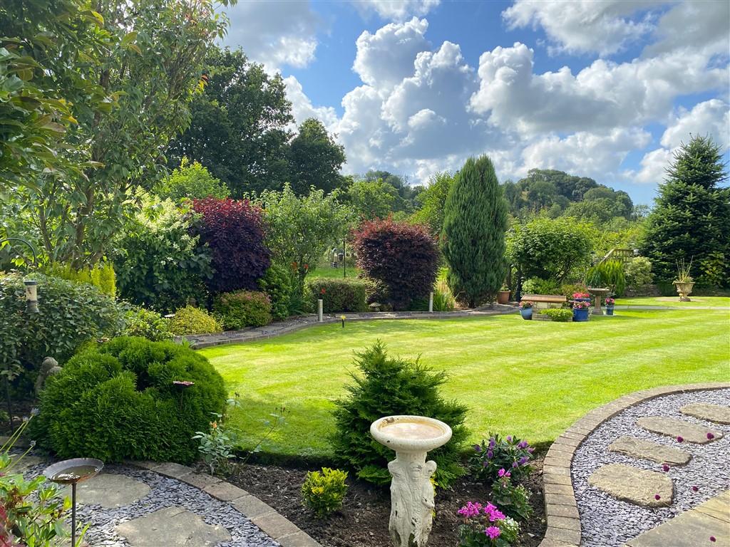4 Bedroom Detached House for Sale in Rhydowen, Nr Llandysul, SA44 4UD