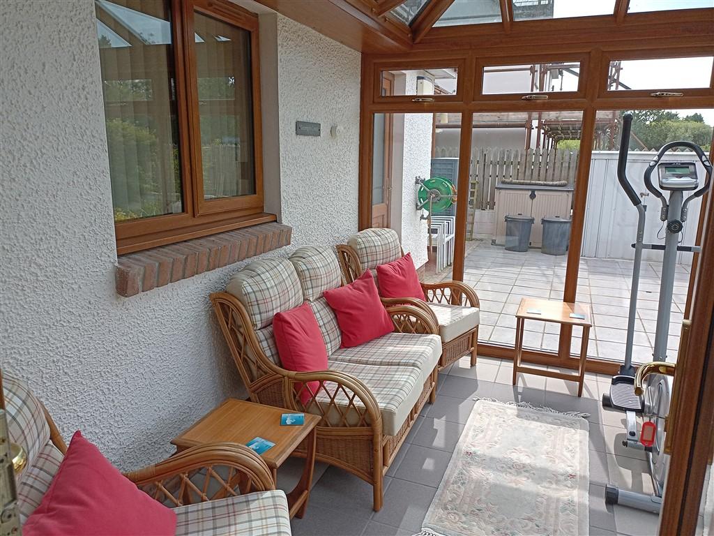 3 Bedroom Detached Bungalow for Sale in Llandysul, SA44 5NT