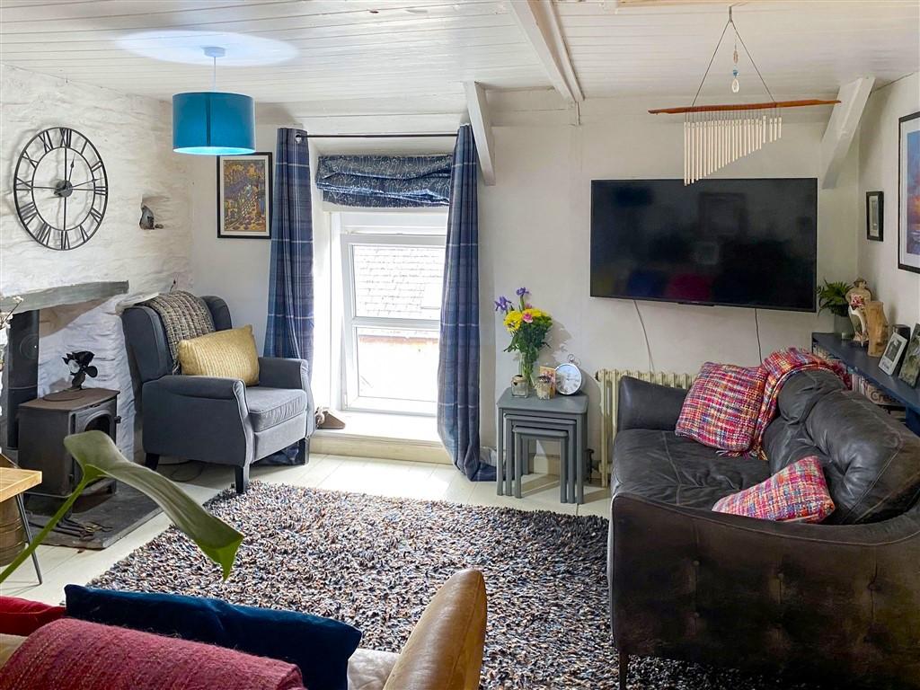 3 Bedroom Terraced for Sale in Boncath, SA37 0EY