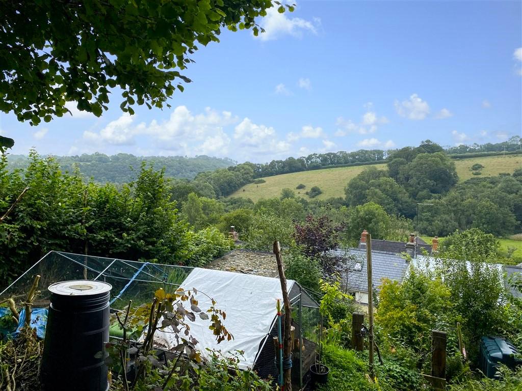 3 Bedroom Terraced for Sale in Boncath, SA37 0EY