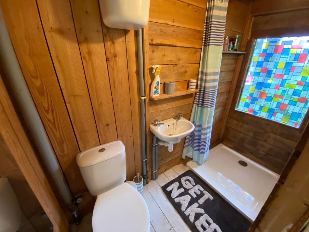 3 Bedroom Terraced for Sale in Boncath, SA37 0EY