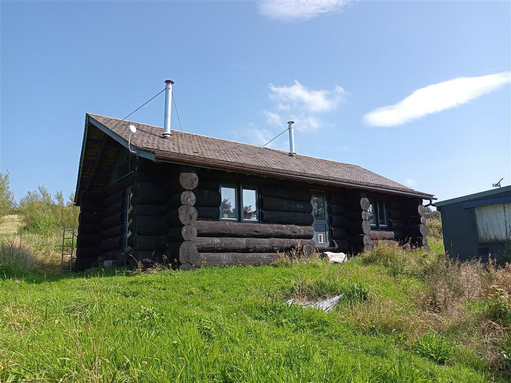 2 Bedroom Property With Land for Sale in Newcastle Emlyn, SA38 9NJ