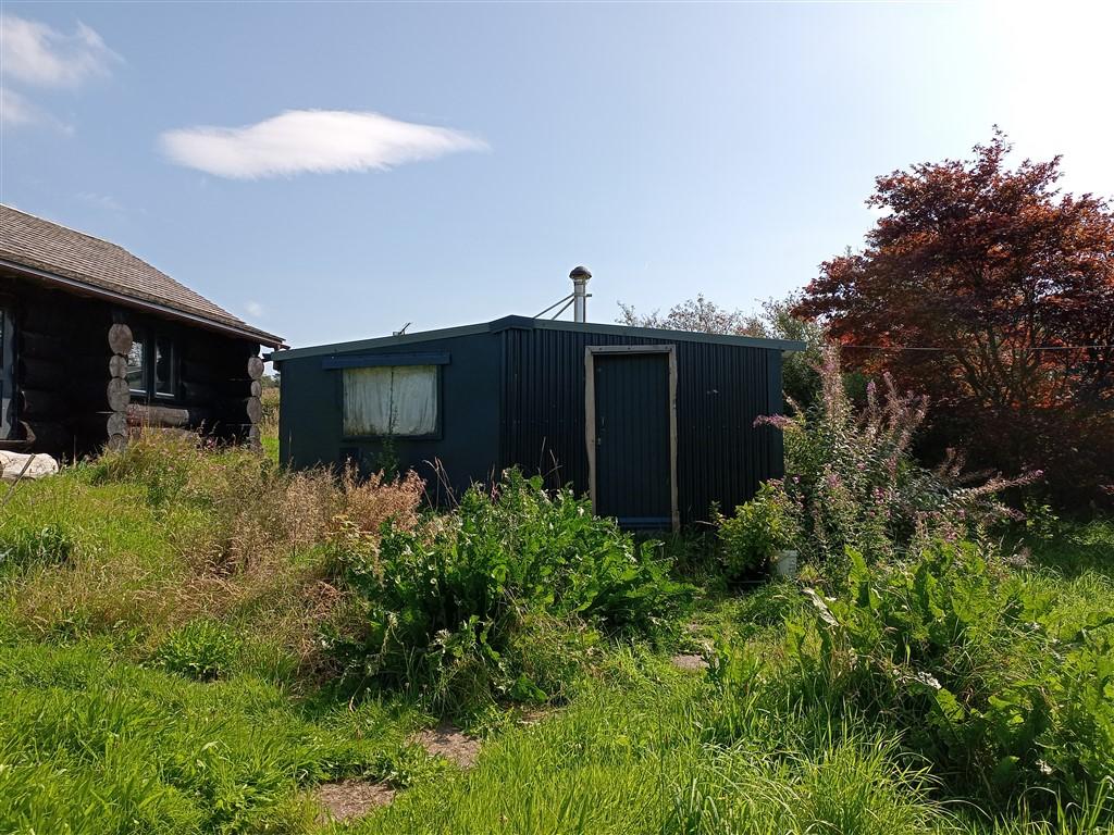 2 Bedroom Property With Land for Sale in Newcastle Emlyn, SA38 9NJ