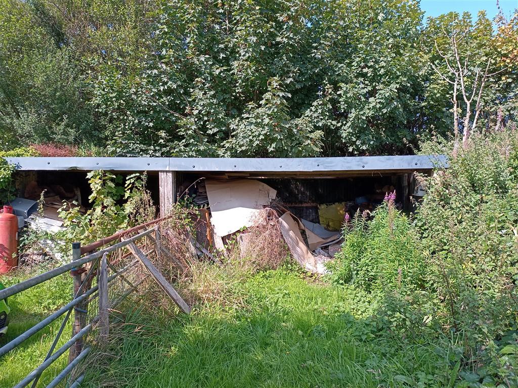 2 Bedroom Property With Land for Sale in Newcastle Emlyn, SA38 9NJ