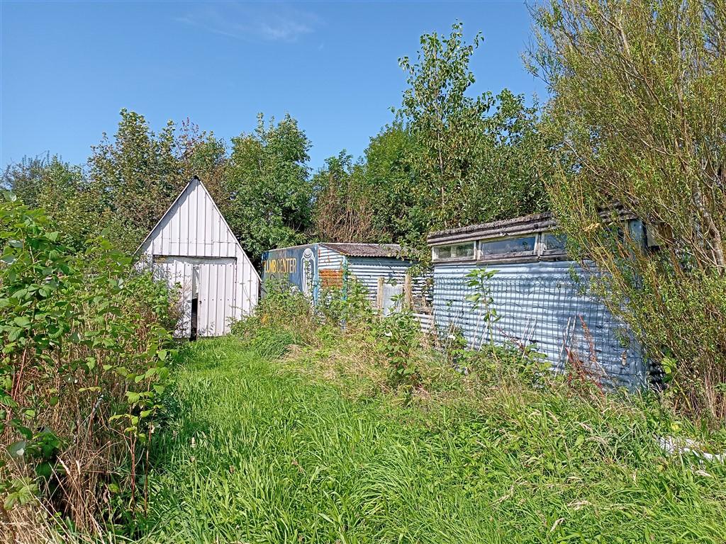 2 Bedroom Property With Land for Sale in Newcastle Emlyn, SA38 9NJ