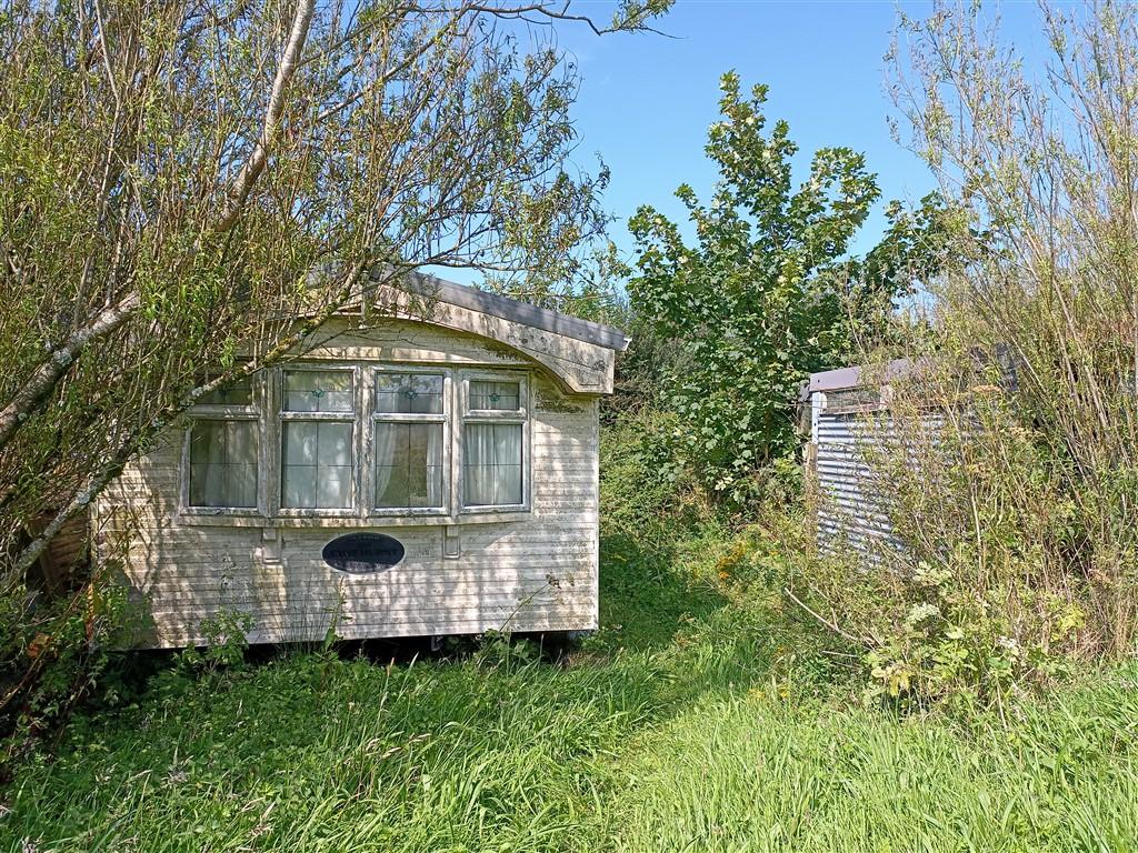 2 Bedroom Property With Land for Sale in Newcastle Emlyn, SA38 9NJ